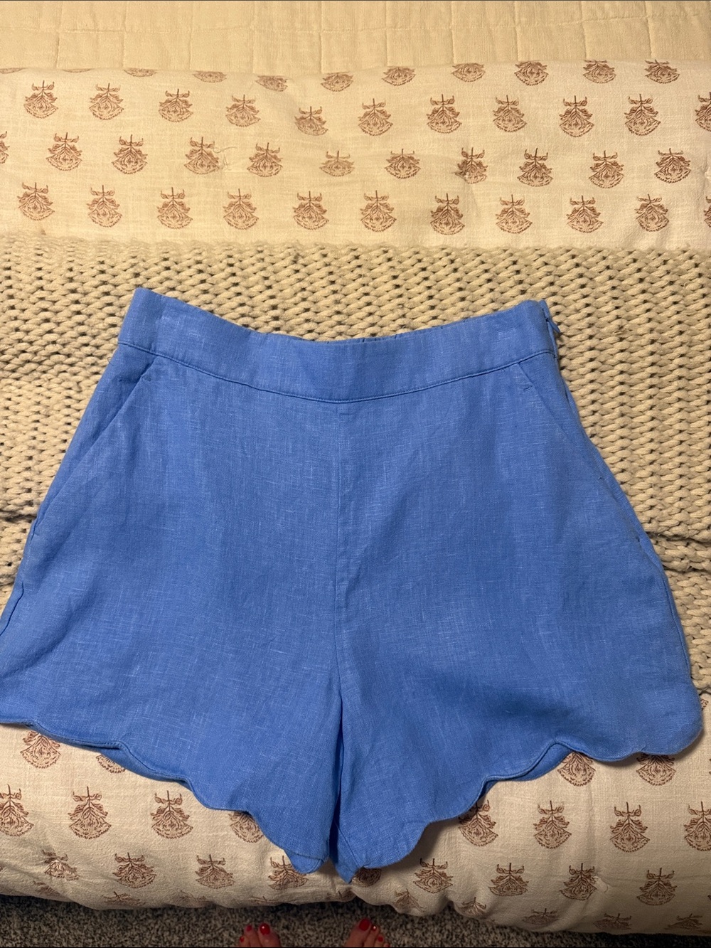 Abercrombie & Fitch Scallop Hem High-Waist Shorts in Periwinkle